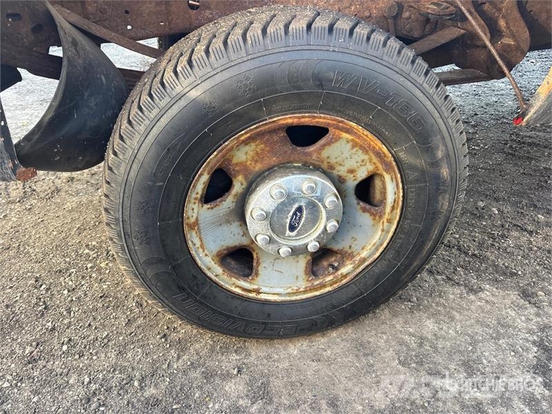 Ford F-250 XL XL 4x4 Pickup Ostalo
