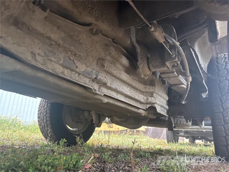 Ford F-250 XLT 4x4 Crew Cab Pickup Ostalo