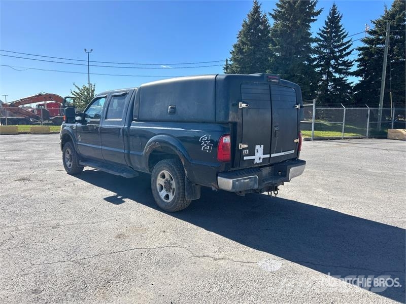 Ford F-250 XLT 4x4 Crew Cab Pickup Прочие фургоны
