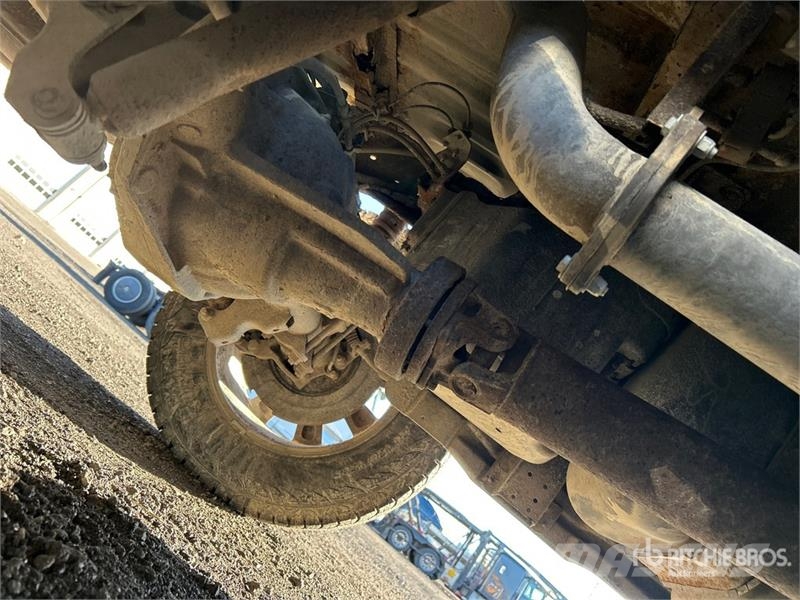 Ford F-250 XLT 4x4 Crew Cab Pickup Ostalo