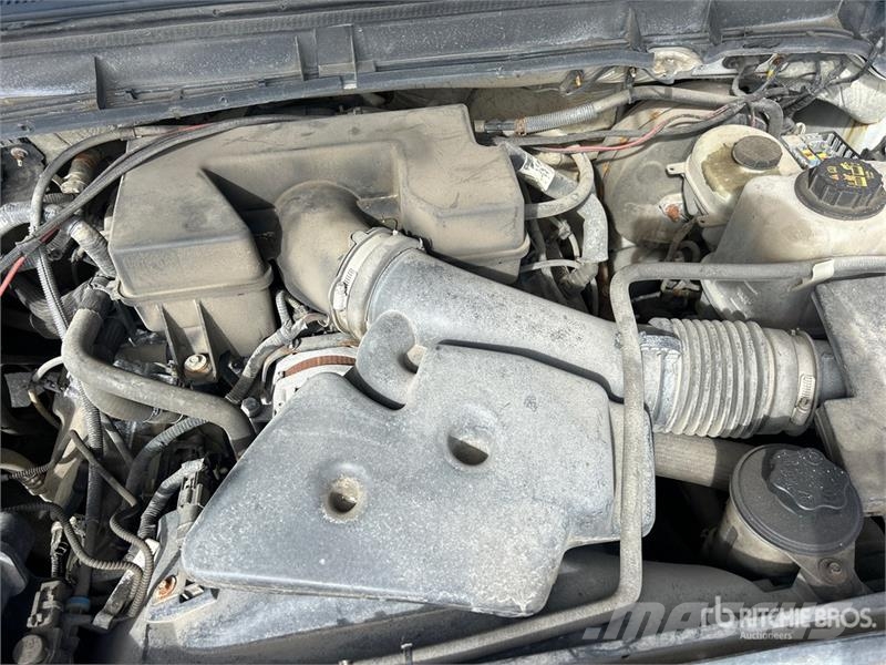 Ford F-250 XLT 4x4 Crew Cab Pickup Drugi