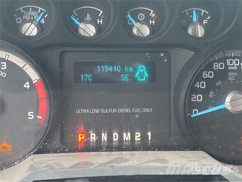 Ford F-250 XLT 4x4 Crew Cab Pickup Ostalo