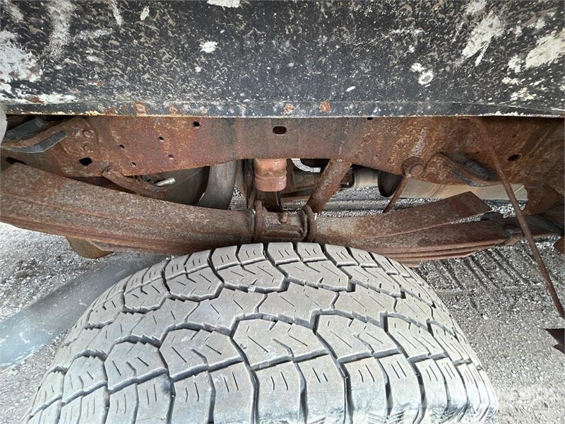 Ford F-250 XLT 4x4 Crew Cab Pickup Drugi