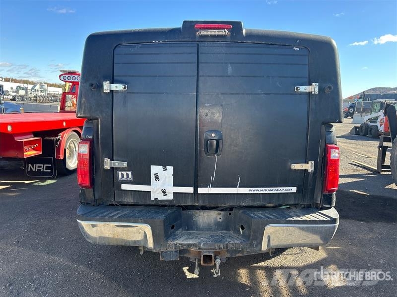Ford F-250 XLT 4x4 Crew Cab Pickup Прочие фургоны