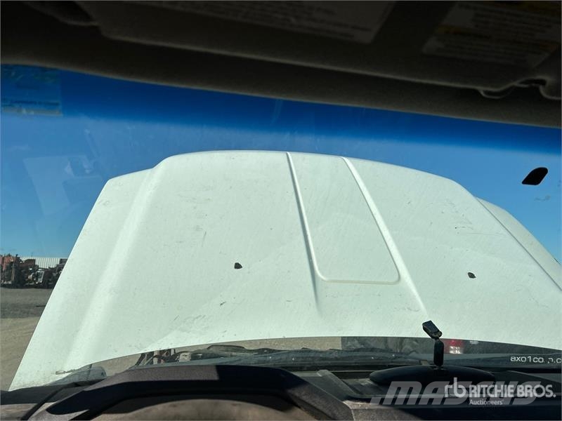 Ford F-250 XLT 4x4 Crew Cab Pickup Other