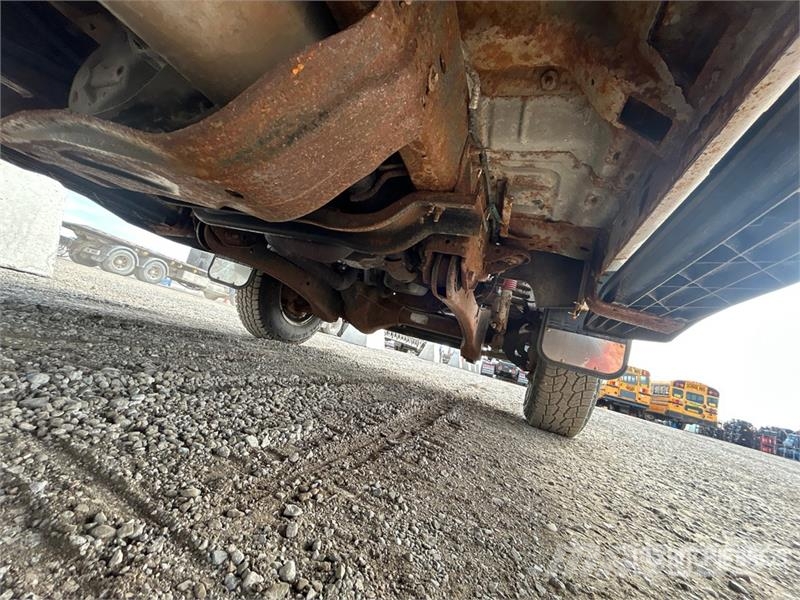 Ford F-250 XLT 4x4 Crew Cab Pickup Drugi