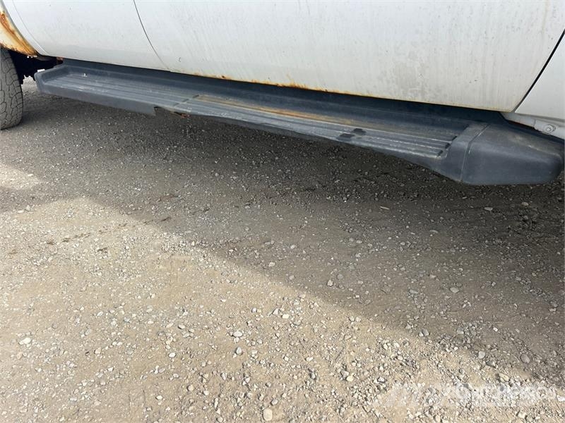 Ford F-250 XLT 4x4 Crew Cab Pickup Drugi