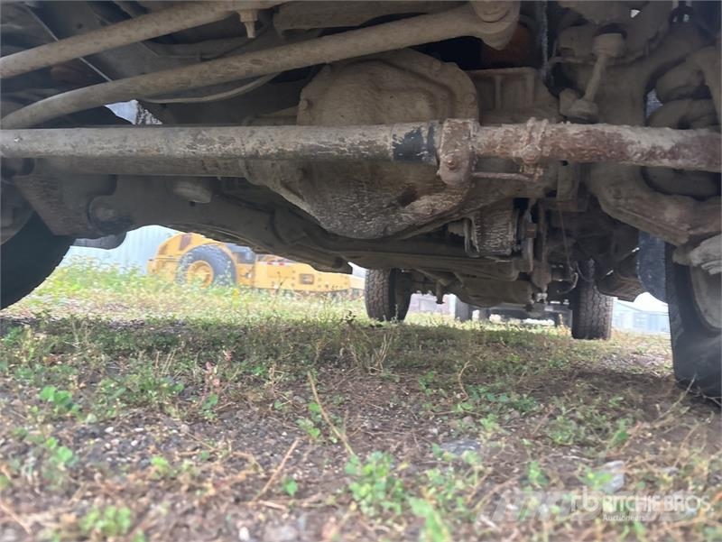 Ford F-250 XLT 4x4 Crew Cab Pickup Ostalo