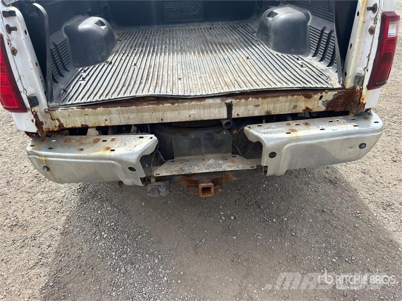 Ford F-250 XLT 4x4 Crew Cab Pickup Drugi
