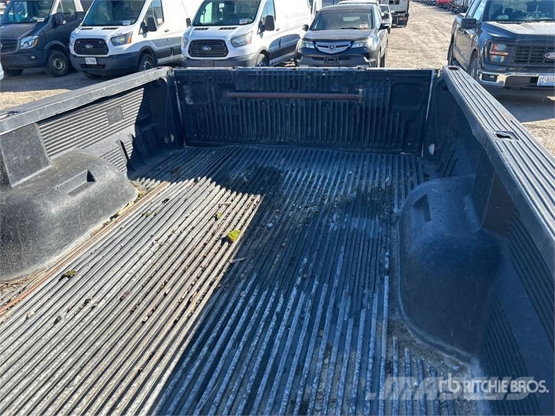 Ford F-250 XLT 4x4 Crew Cab Pickup Other