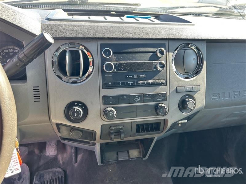 Ford F-250 XLT 4x4 Crew Cab Pickup Прочие фургоны