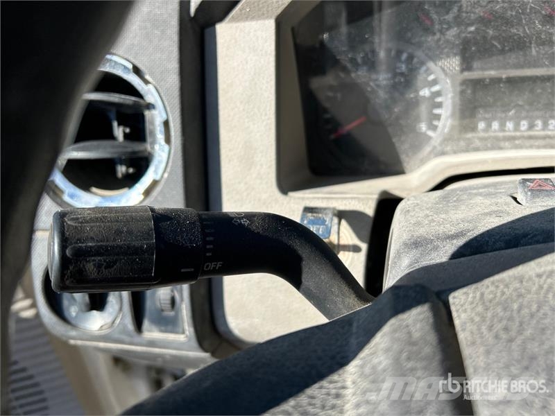 Ford F-250 XLT 4x4 Crew Cab Pickup Other