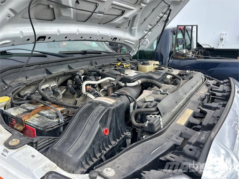 Ford F-250 XLT 4x4 Crew Cab Pickup (Inoperable) Furgoni altro
