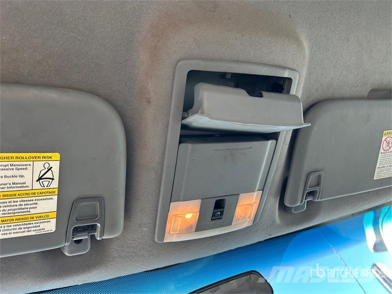 Ford F-250 XLT 4x4 Crew Cab Pickup Ostalo