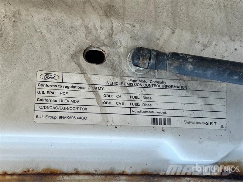 Ford F-250 XLT 4x4 Crew Cab Pickup Other
