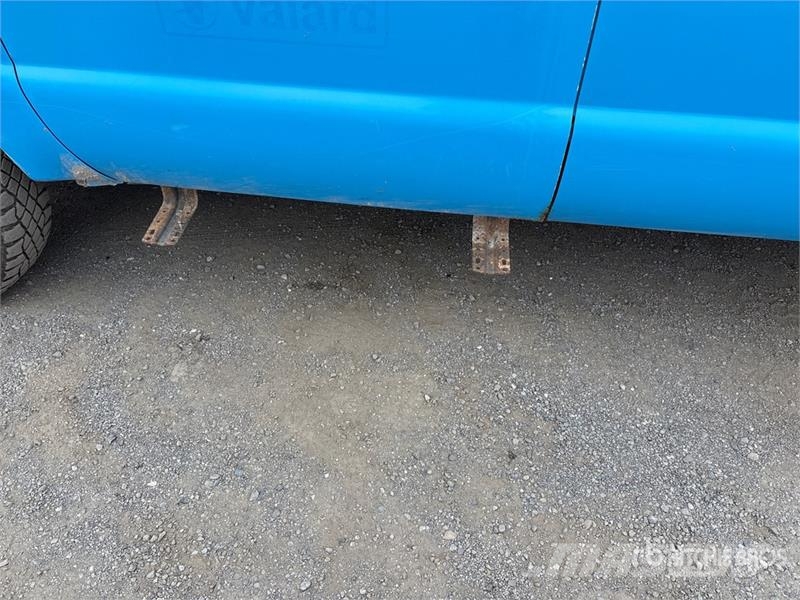 Ford F-250 XLT 4x4 Crew Cab Pickup Muu