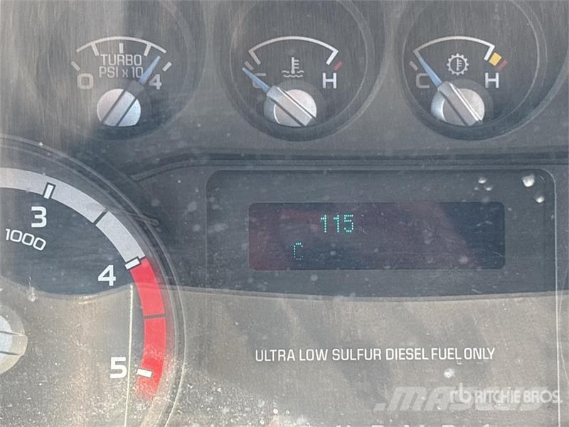 Ford F-250 XLT 4x4 Crew Cab Pickup Ostalo