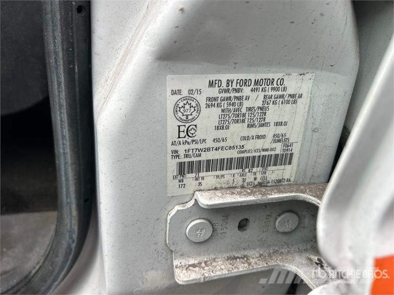 Ford F-250 XLT 4x4 Crew Cab Pickup (Inoperable) Furgoni altro
