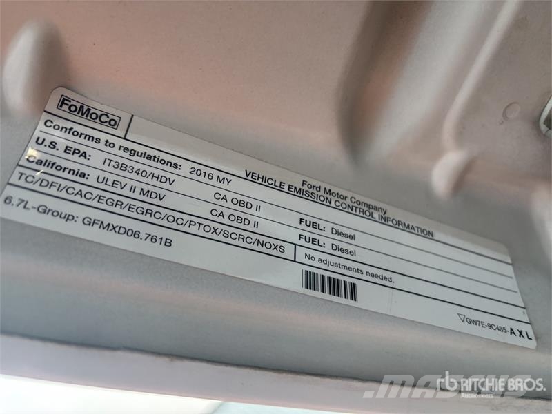 Ford F-250 XLT 4x4 Crew Cab Pickup Ostalo