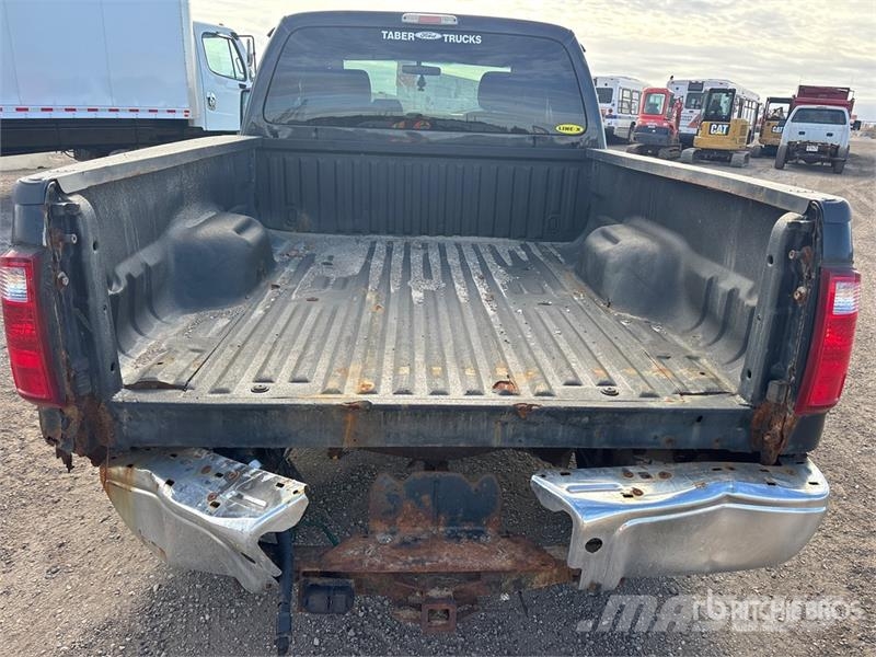 Ford F-250 XLT 4x4 Extended Cab Pickup Ostalo
