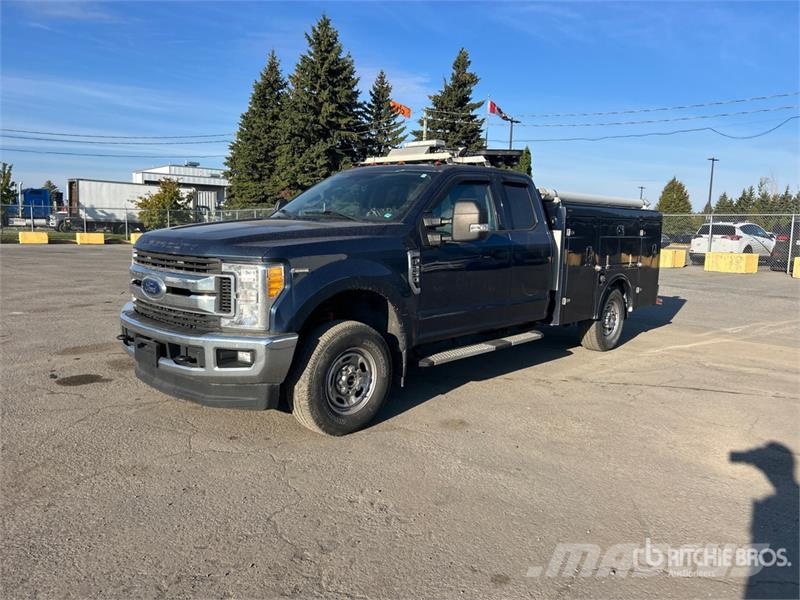 Ford F-250 XLT 4x4 Extended Cab Utility Truck Pik up kamioni
