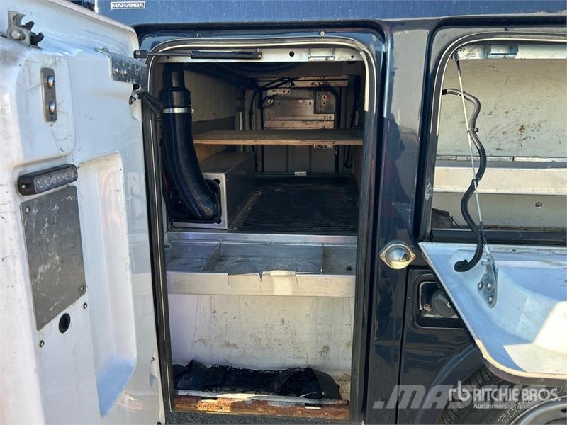 Ford F-250 XLT 4x4 Extended Cab Utility Truck Pik up kamioni