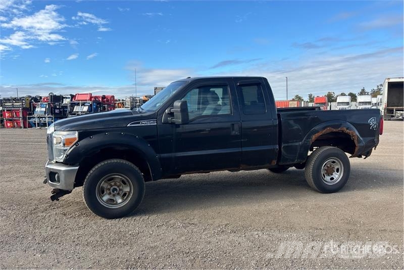 Ford F-250 XLT 4x4 Extended Cab Pickup Muut autot