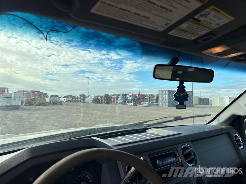 Ford F-250 XLT 4x4 Extended Cab Pickup Ostalo