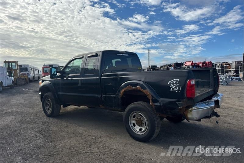Ford F-250 XLT 4x4 Extended Cab Pickup Muut autot