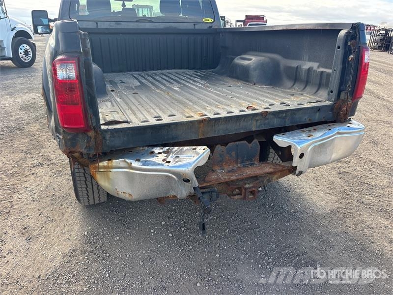 Ford F-250 XLT 4x4 Extended Cab Pickup Ostalo