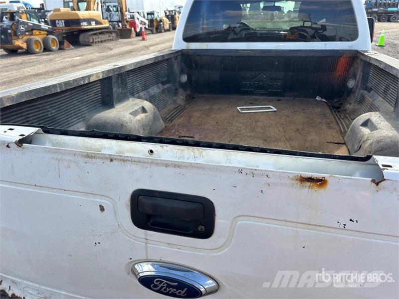 Ford F-250 XLT 4x4 Extended Cab Pickup Inne