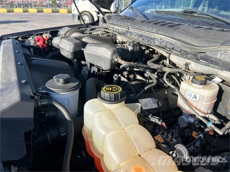 Ford F-250 XLT 4x4 Extended Cab Utility Truck Pik up kamioni