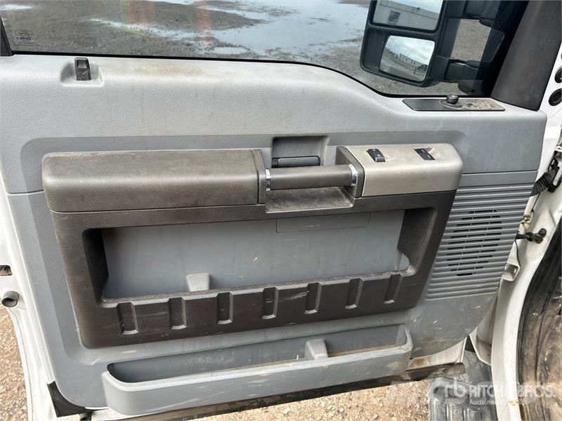 Ford F-250 XLT 4x4 Extended Cab Pickup Ostalo