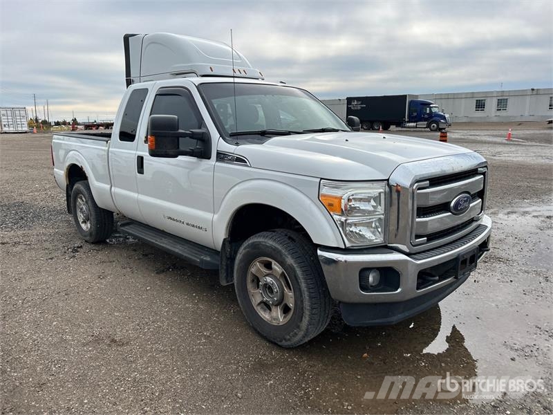 Ford F-250 XLT 4x4 Extended Cab Pickup Ostalo