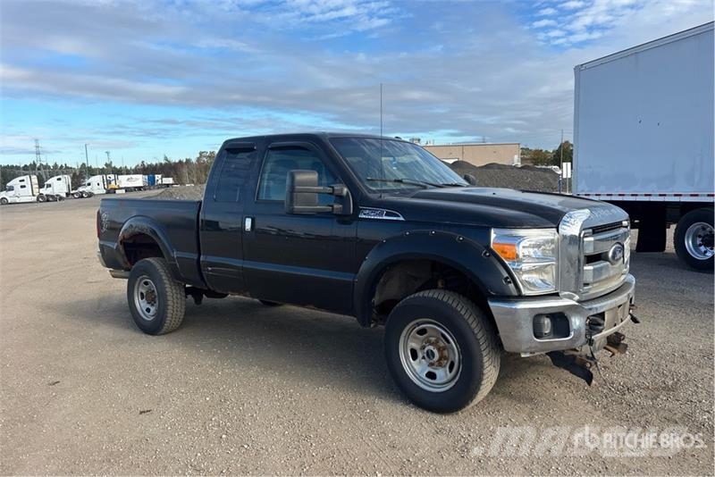 Ford F-250 XLT 4x4 Extended Cab Pickup Muut autot