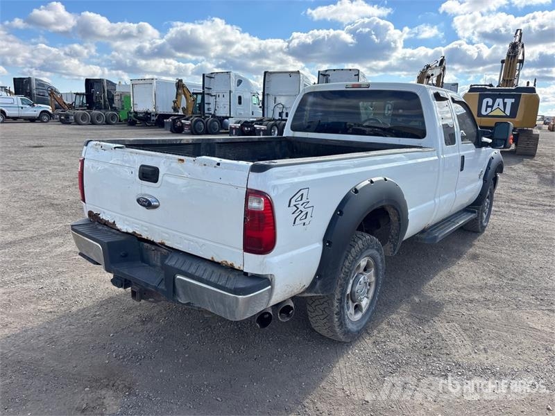 Ford F-250 XLT 4x4 Extended Cab Pickup Inne