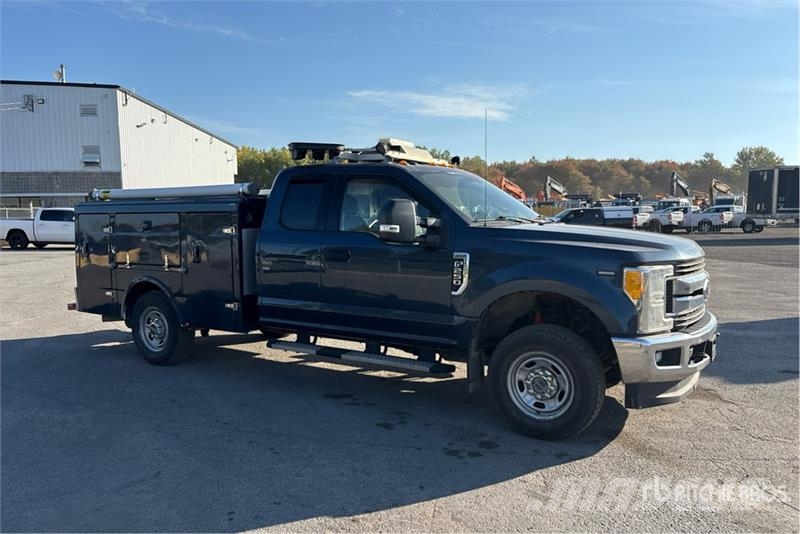 Ford F-250 XLT 4x4 Extended Cab Utility Truck Pik up kamioni