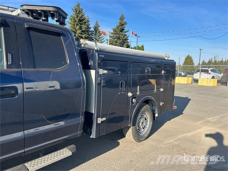 Ford F-250 XLT 4x4 Extended Cab Utility Truck Pik up kamioni