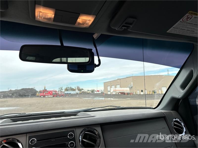 Ford F-250 XLT 4x4 Extended Cab Pickup Ostalo
