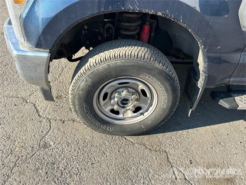Ford F-250 XLT 4x4 Extended Cab Utility Truck Pik up kamioni