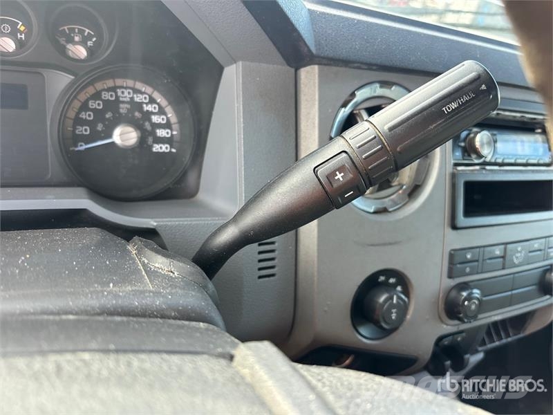 Ford F-250 XLT 4x4 Extended Cab Pickup Ostalo