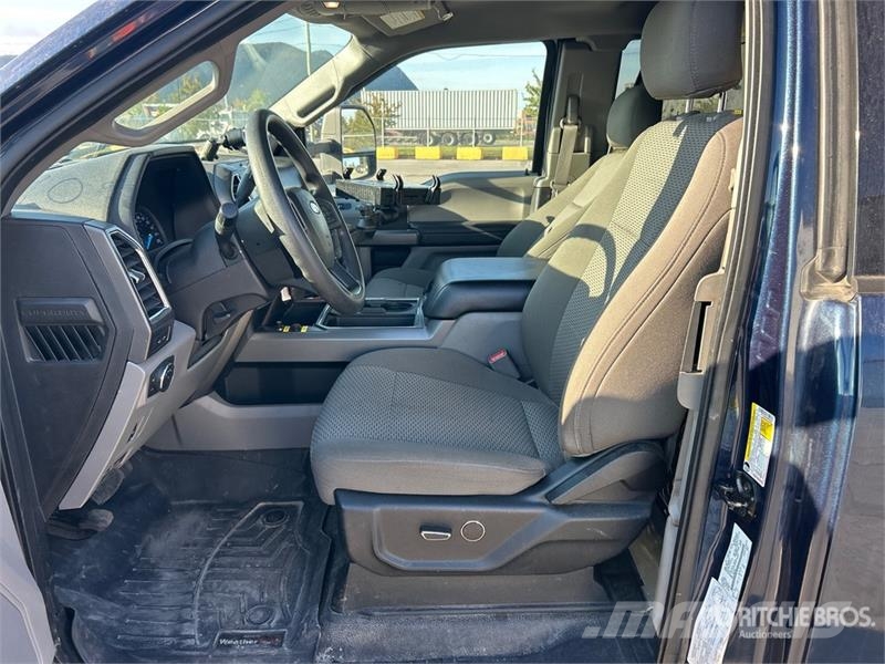 Ford F-250 XLT 4x4 Extended Cab Utility Truck Pik up kamioni