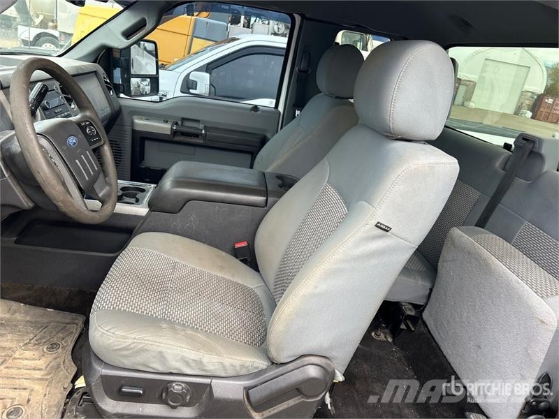 Ford F-250 XLT 4x4 Extended Cab Pickup Ostalo