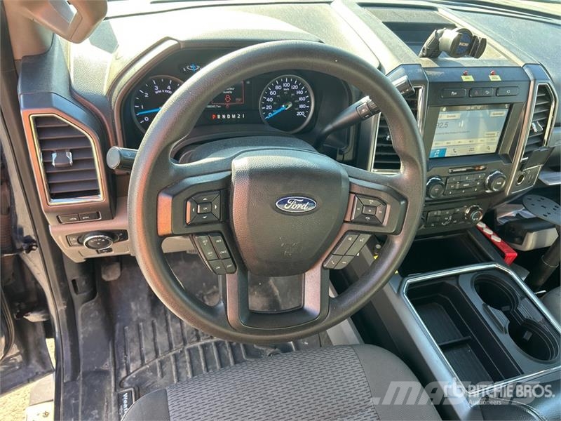 Ford F-250 XLT 4x4 Extended Cab Utility Truck Pik up kamioni