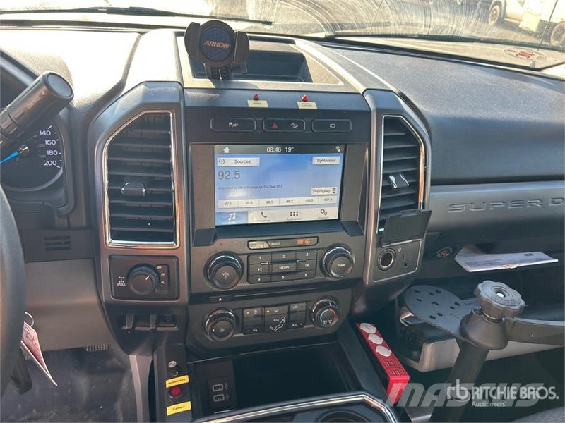 Ford F-250 XLT 4x4 Extended Cab Utility Truck Pik up kamioni