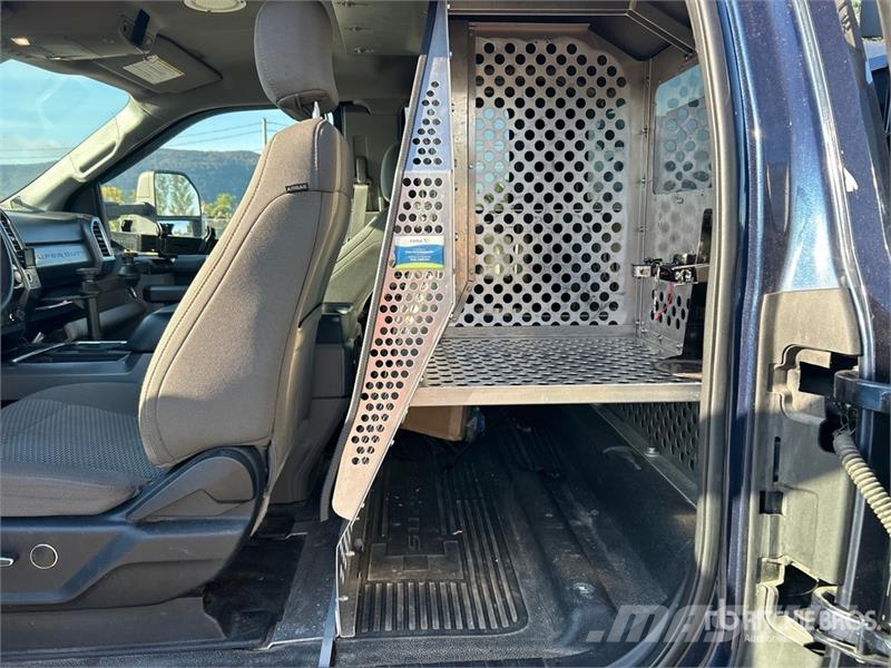 Ford F-250 XLT 4x4 Extended Cab Utility Truck Pik up kamioni