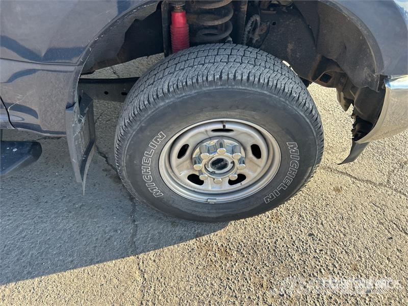 Ford F-250 XLT 4x4 Extended Cab Utility Truck Pik up kamioni