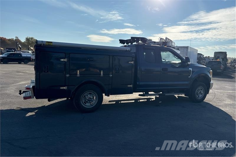 Ford F-250 XLT 4x4 Extended Cab Utility Truck Pik up kamioni