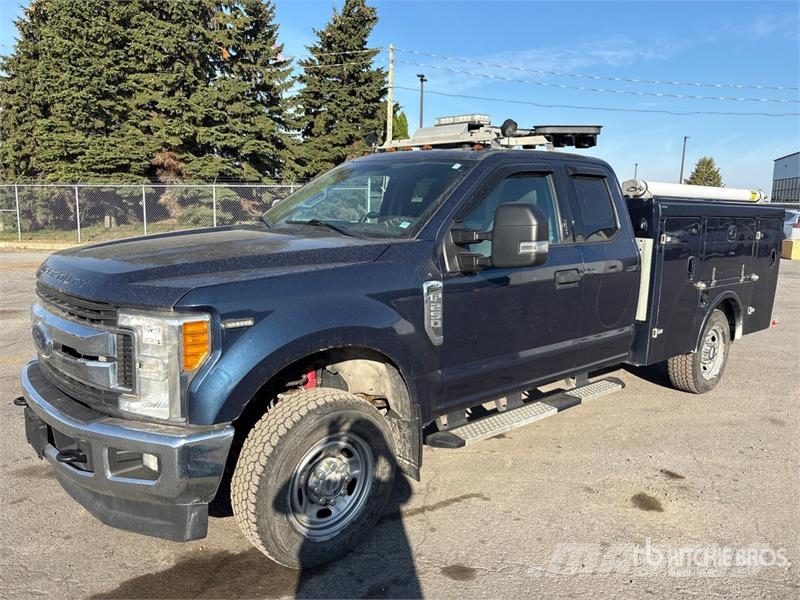 Ford F-250 XLT 4x4 Extended Cab Utility Truck Pik up kamioni
