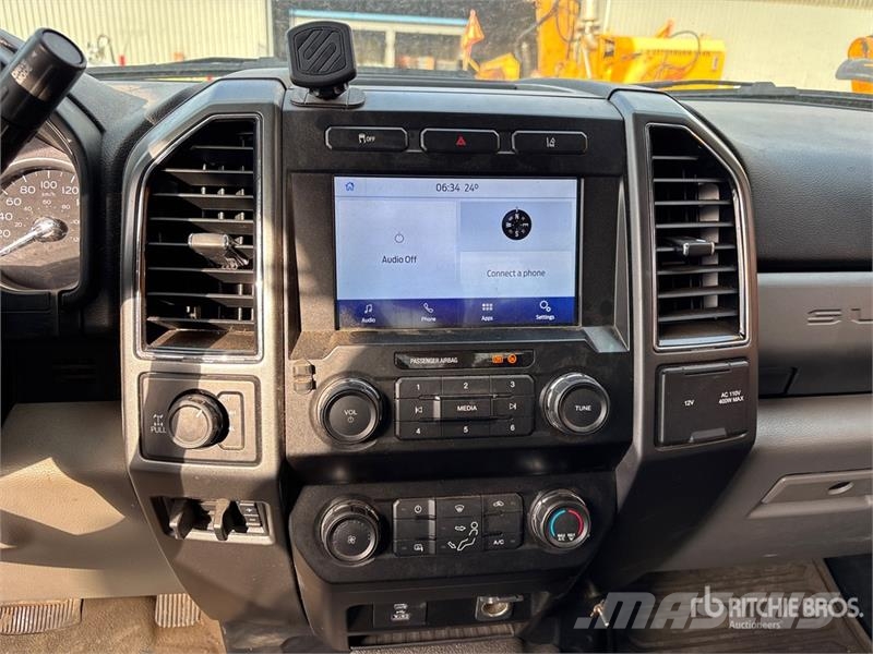 Ford F-250 XLT 4x4 Extended Cab Pickup (Inoperable) Άλλα Vans